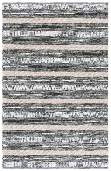 Safavieh Montauk 4'-0" x 6'-0" Rug in Green / Ivory