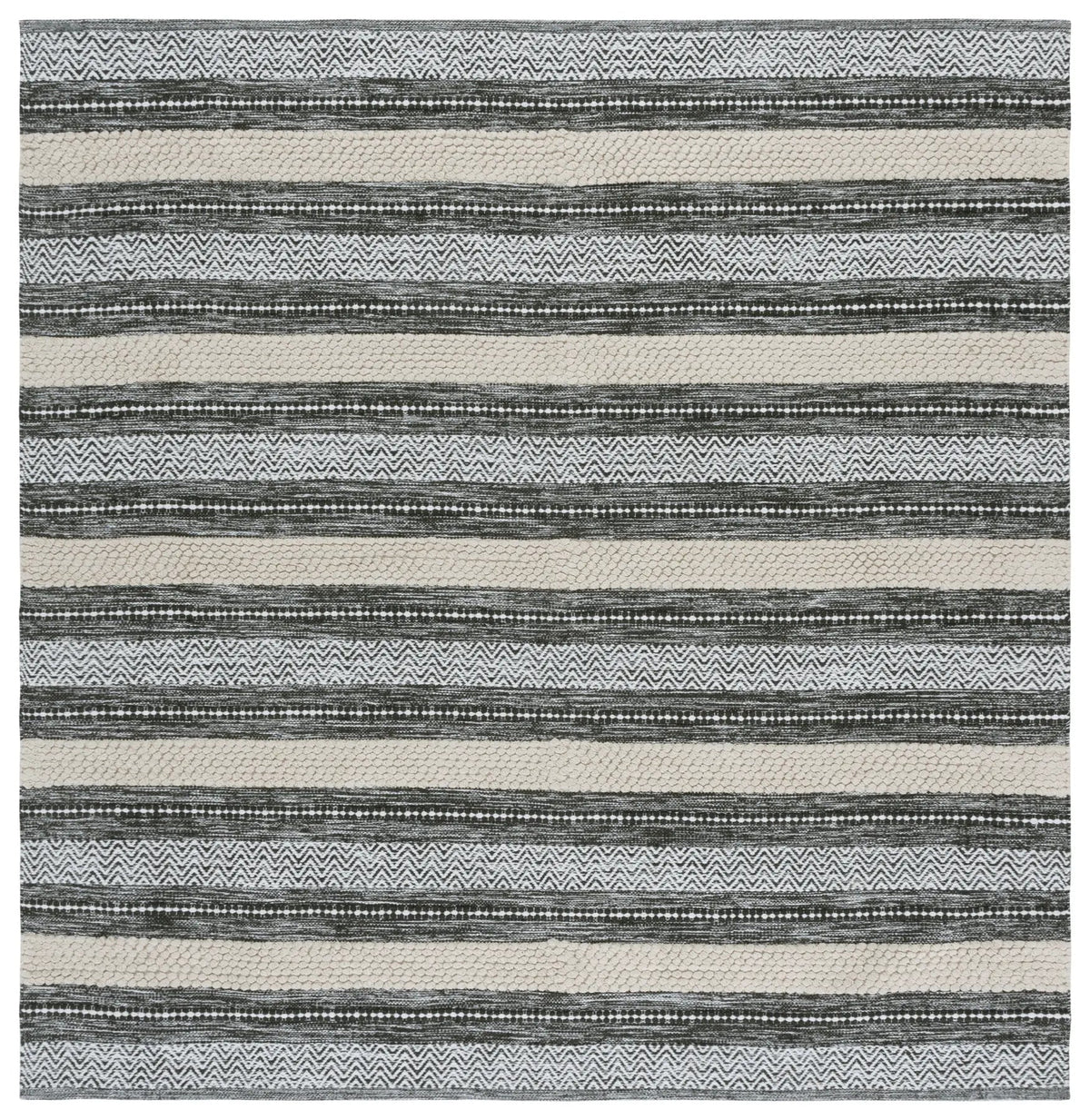 Safavieh Montauk 6'-0" x 6'-0" Rug in Green / Ivory