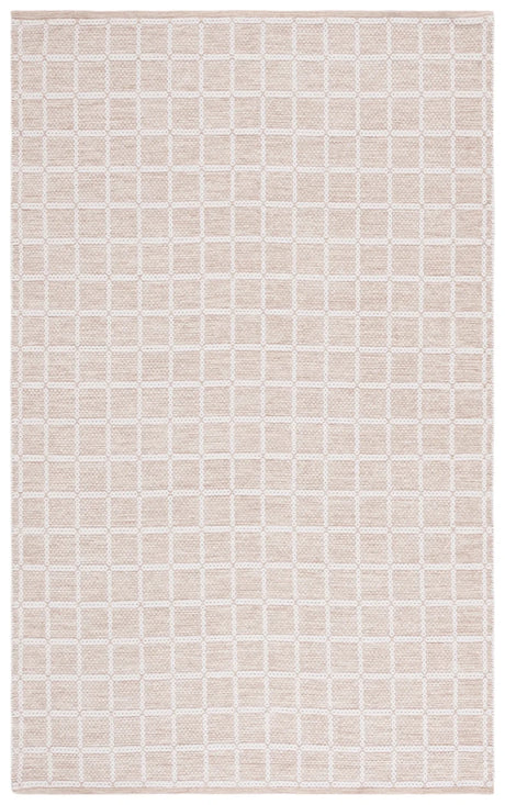 Safavieh Montauk 4'-0" x 6'-0" Rug in Beige / Ivory