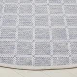 Safavieh Montauk 6'-0" x 6'-0" Rug in Grey / Ivory