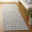 Safavieh Montauk 2'-3" x 8'-0" Rug in Green / Ivory