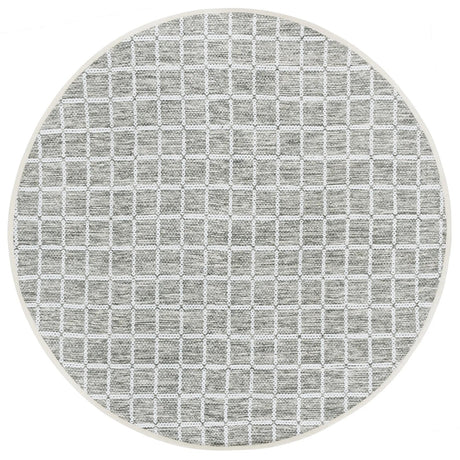 Safavieh Montauk 6'-0" x 6'-0" Rug in Green / Ivory