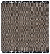 Safavieh Montauk 6'-0" x 6'-0" Rug in Natural / Black