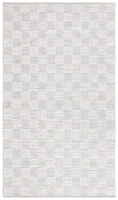 Safavieh Montauk 4'-0" x 6'-0" Rug in Silver / Ivory