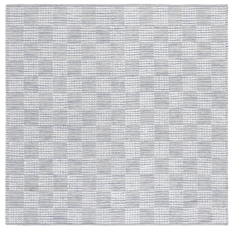 Safavieh Montauk 6'-0" x 6'-0" Rug in Silver / Ivory