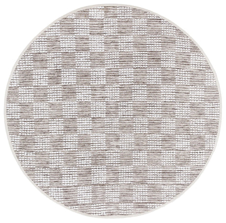 Safavieh Montauk 6'-0" x 6'-0" Rug in Brown / Ivory