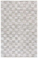 Safavieh Montauk 4'-0" x 6'-0" Rug in Green / Ivory