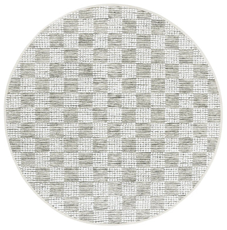Safavieh Montauk 6'-0" x 6'-0" Rug in Green / Ivory