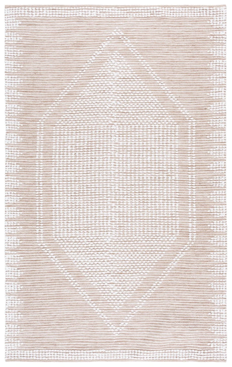 Safavieh Montauk 4'-0" x 6'-0" Rug in Beige / Ivory