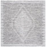 Safavieh Montauk 6'-0" x 6'-0" Rug in Black / Ivory