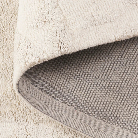 Safavieh Mykonos 4'-0" x 6'-0" Rug in Ivory / Beige