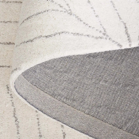 Safavieh Mykonos 4'-0" x 6'-0" Rug in Ivory / Grey