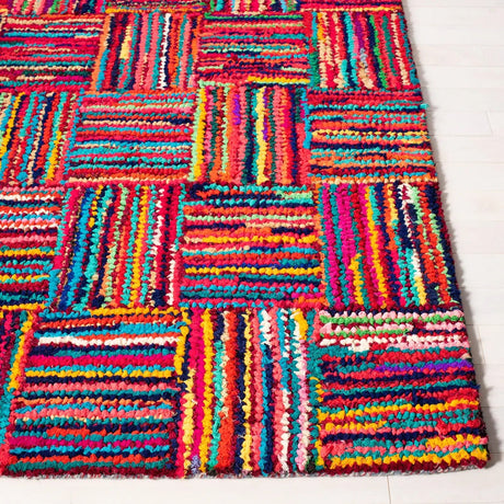 Safavieh Nantucket 4'-0" x 6'-0" Rug in Multi
