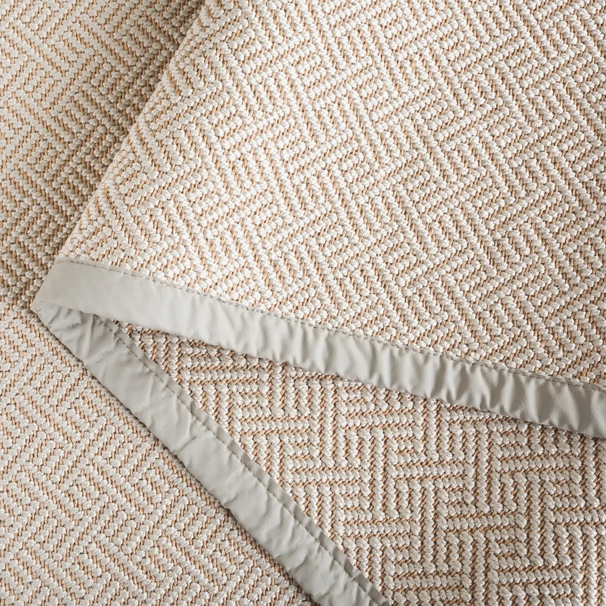 Safavieh Napa Performance Sisal  4'-0" x 6'-0" Rug in Natural / Beige