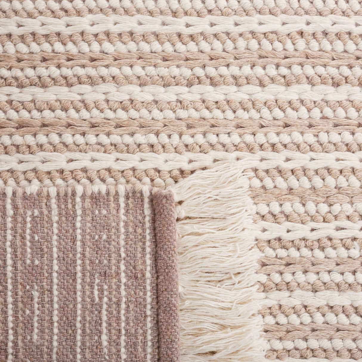 Safavieh Natura Nat208E Taupe/Ivory Rug.