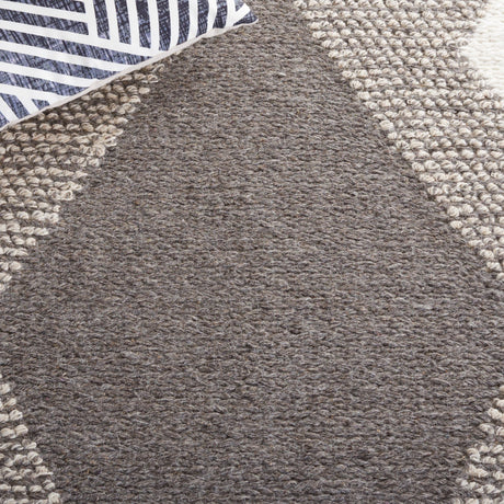 Safavieh Natura Nat219B Ivory/Beige Rug.