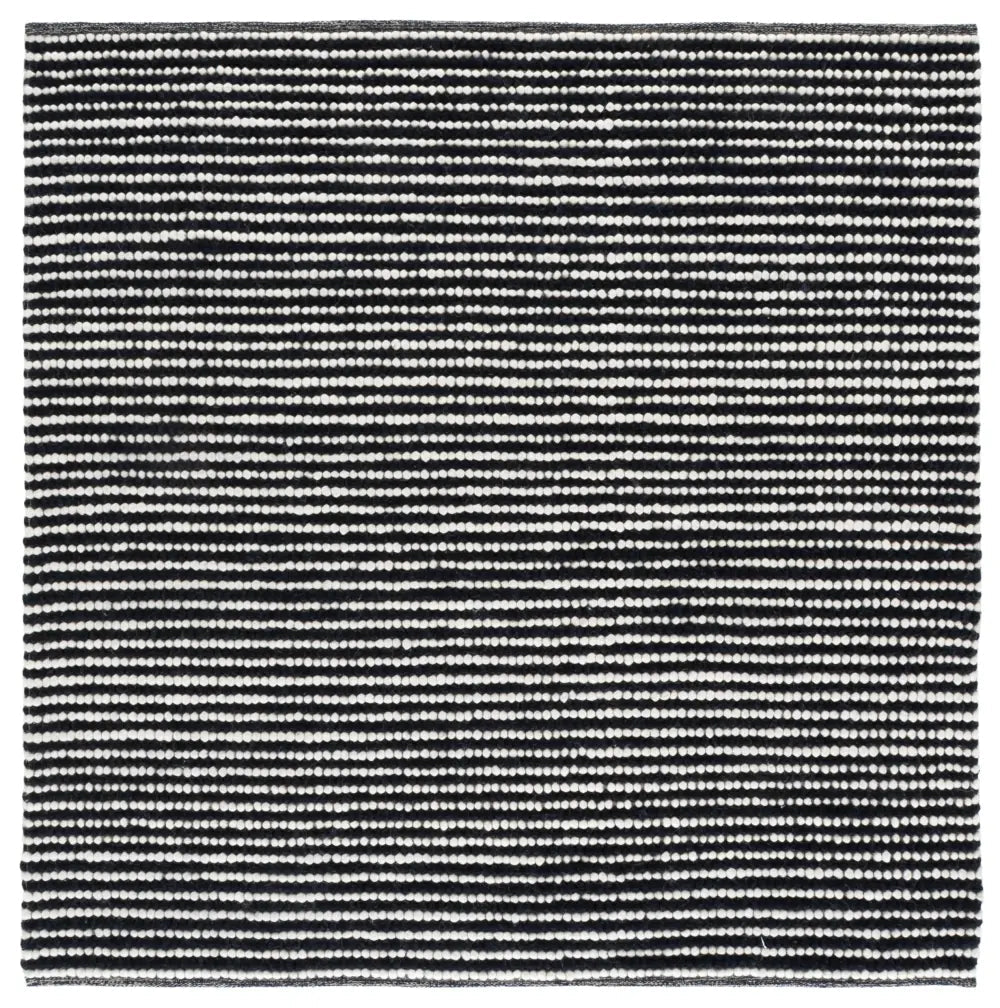Safavieh Natura 6'-0" x 6'-0" Rug in Ivory / Navy