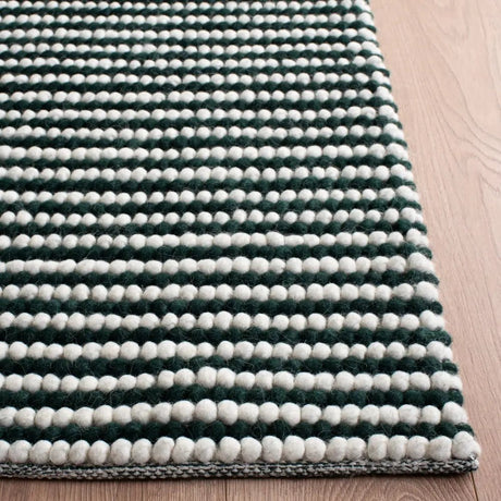 Safavieh Natura 5'-0" x 8'-0" Rug in Ivory / Green
