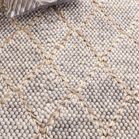 Safavieh Natura Nat223G Light Grey/Natural Rug.