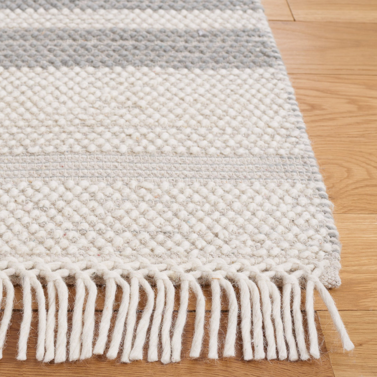 Safavieh Natura Nat225F Ivory/Grey Rug.