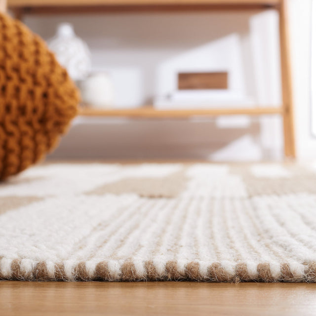 Safavieh Natura Nat225T Ivory/Light Brown Rug.