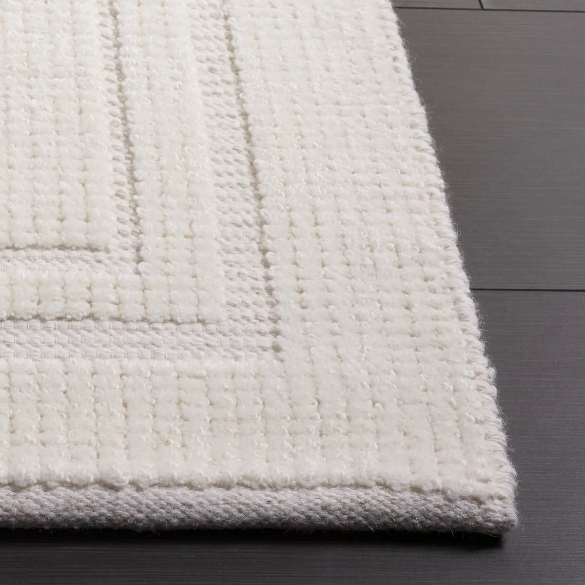 Safavieh Natura 4'-0" x 6'-0" Rug in Ivory