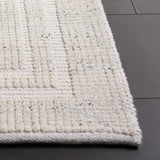 Safavieh Natura 4'-0" x 6'-0" Rug in Silver