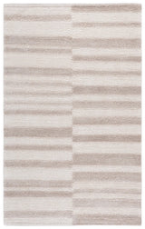 Safavieh Natura 4'-0" x 6'-0" Rug in Beige / Ivory