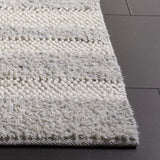 Safavieh Natura 2'-3" x 8'-0" Rug in Light Grey / Ivory