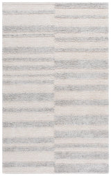 Safavieh Natura 4'-0" x 6'-0" Rug in Light Grey / Ivory