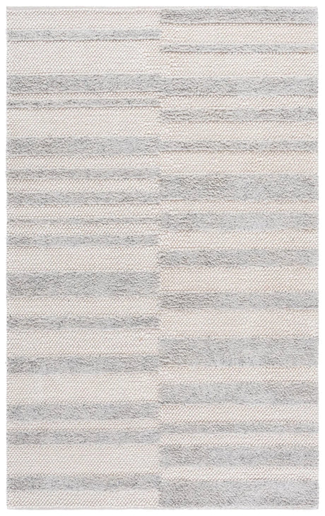 Safavieh Natura 4'-0" x 6'-0" Rug in Light Grey / Ivory