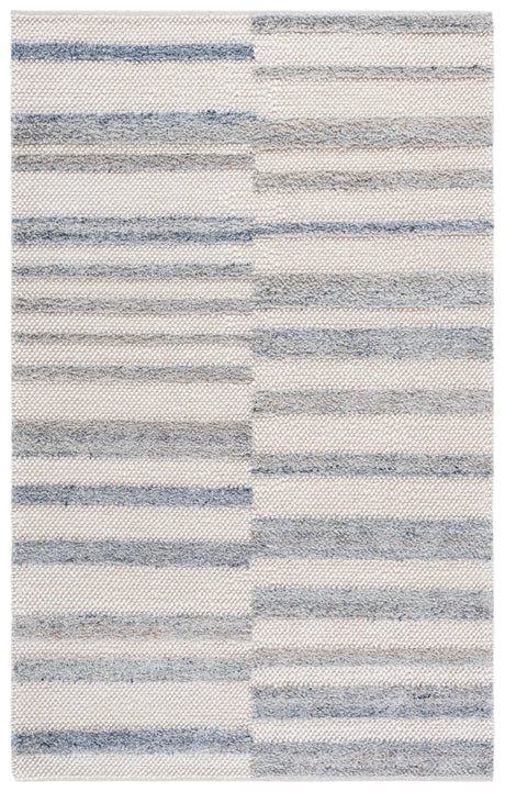 Safavieh Natura 4'-0" x 6'-0" Rug in Blue / Ivory
