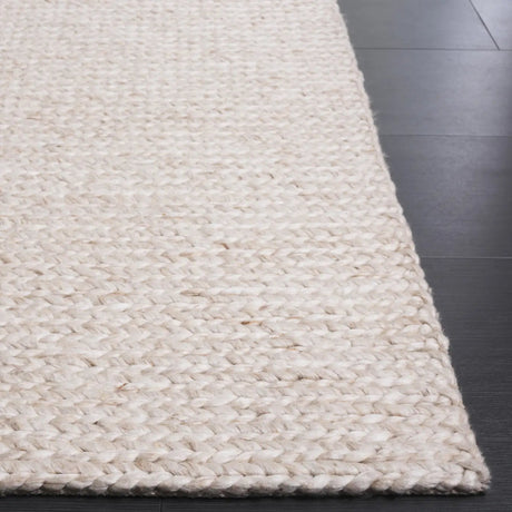 Safavieh Natura 4'-0" x 6'-0" Rug in Light Beige
