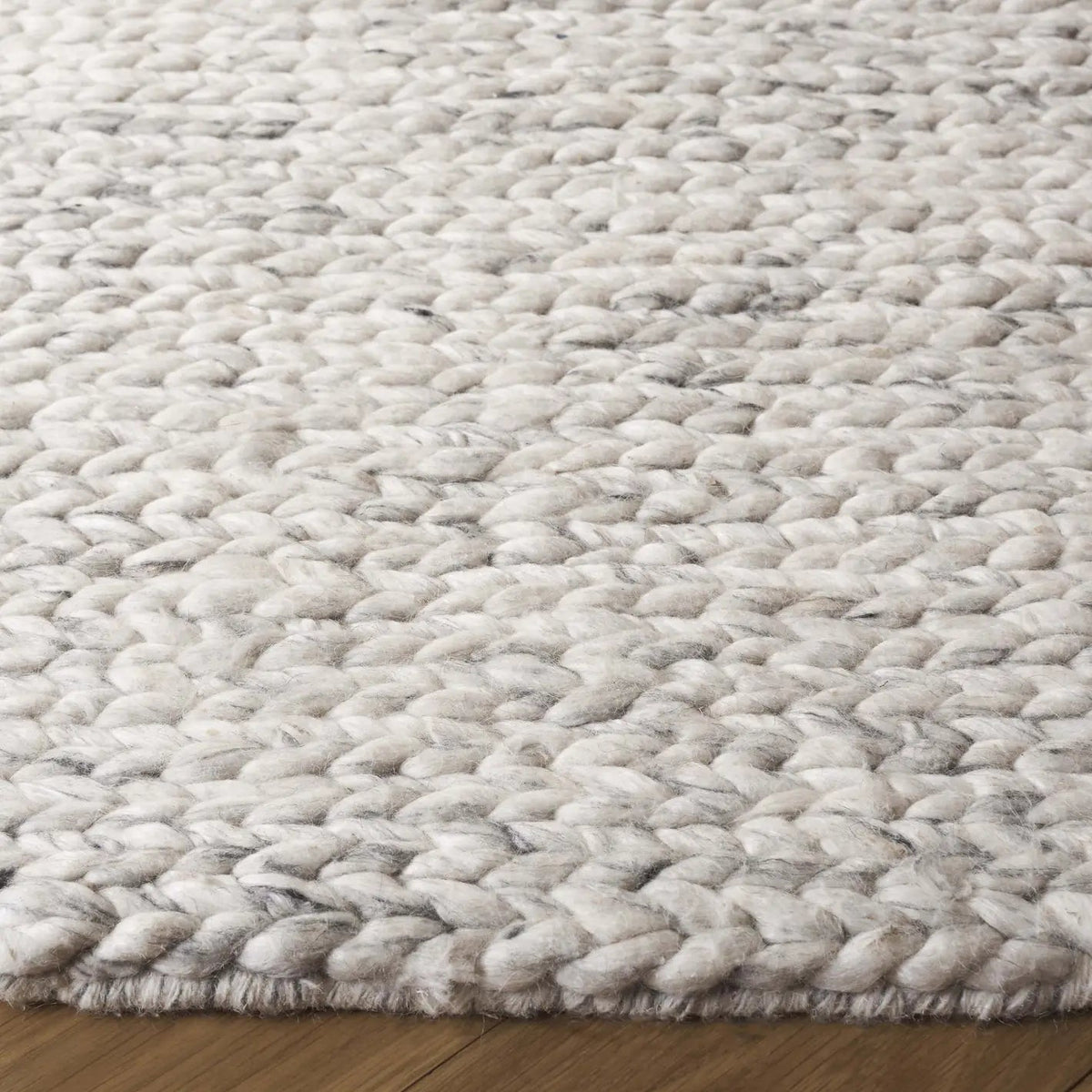 Safavieh Natura 6'-0" x 6'-0" Rug in Light Grey / Beige