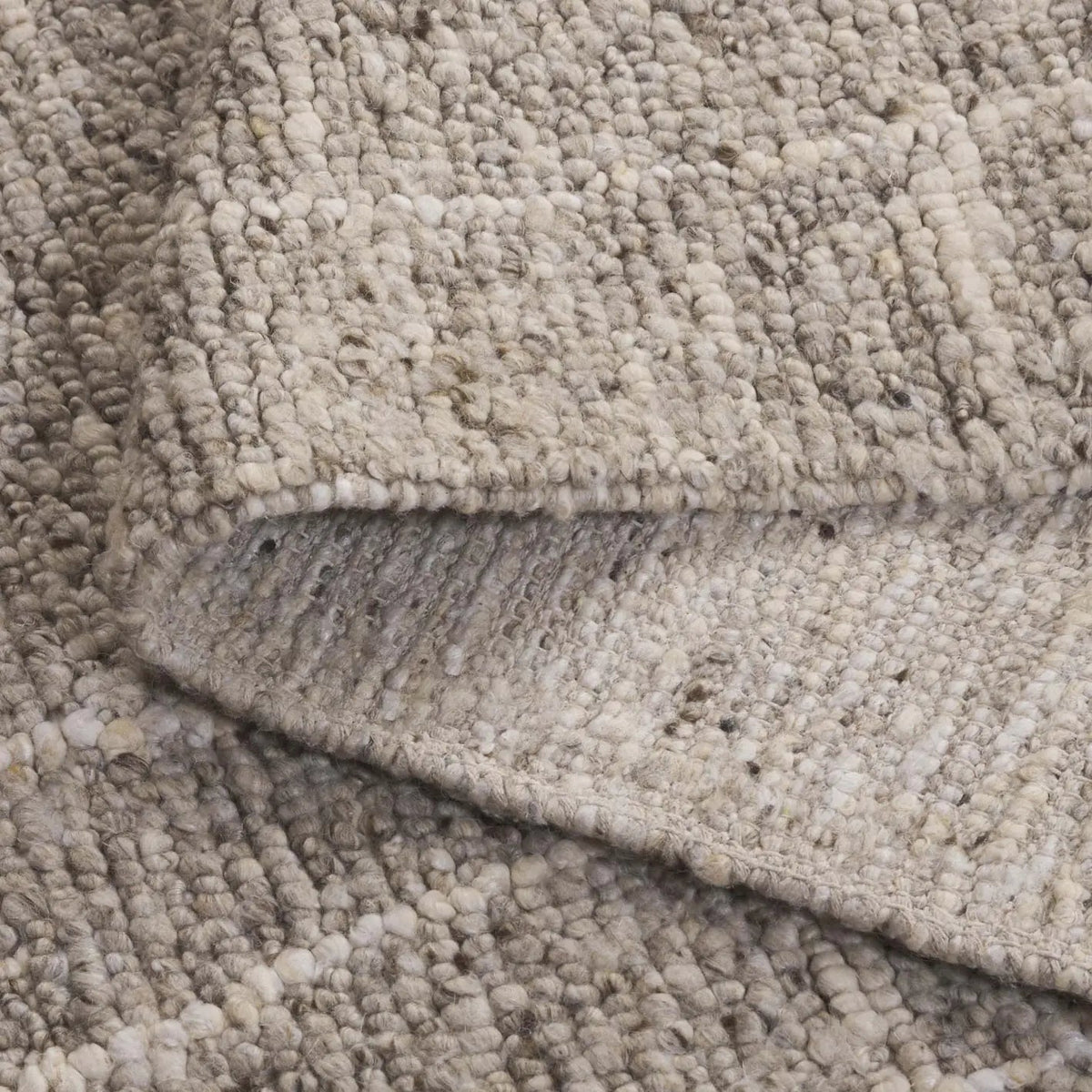 Safavieh Natura 5'-0" x 8'-0" Rug in Taupe / Ivory