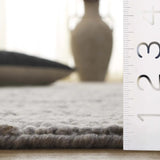Safavieh Natura 5'-0" x 8'-0" Rug in Grey / Black