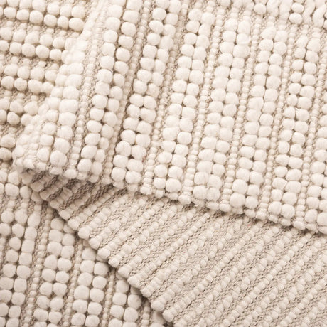 Safavieh Natura 4'-0" x 6'-0" Rug in Ivory