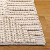 Safavieh Natura 4'-0" x 6'-0" Rug in Beige