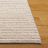 Safavieh Natura 4'-0" x 6'-0" Rug in Beige / Ivory