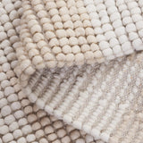 Safavieh Natura 4'-0" x 6'-0" Rug in Beige / Ivory