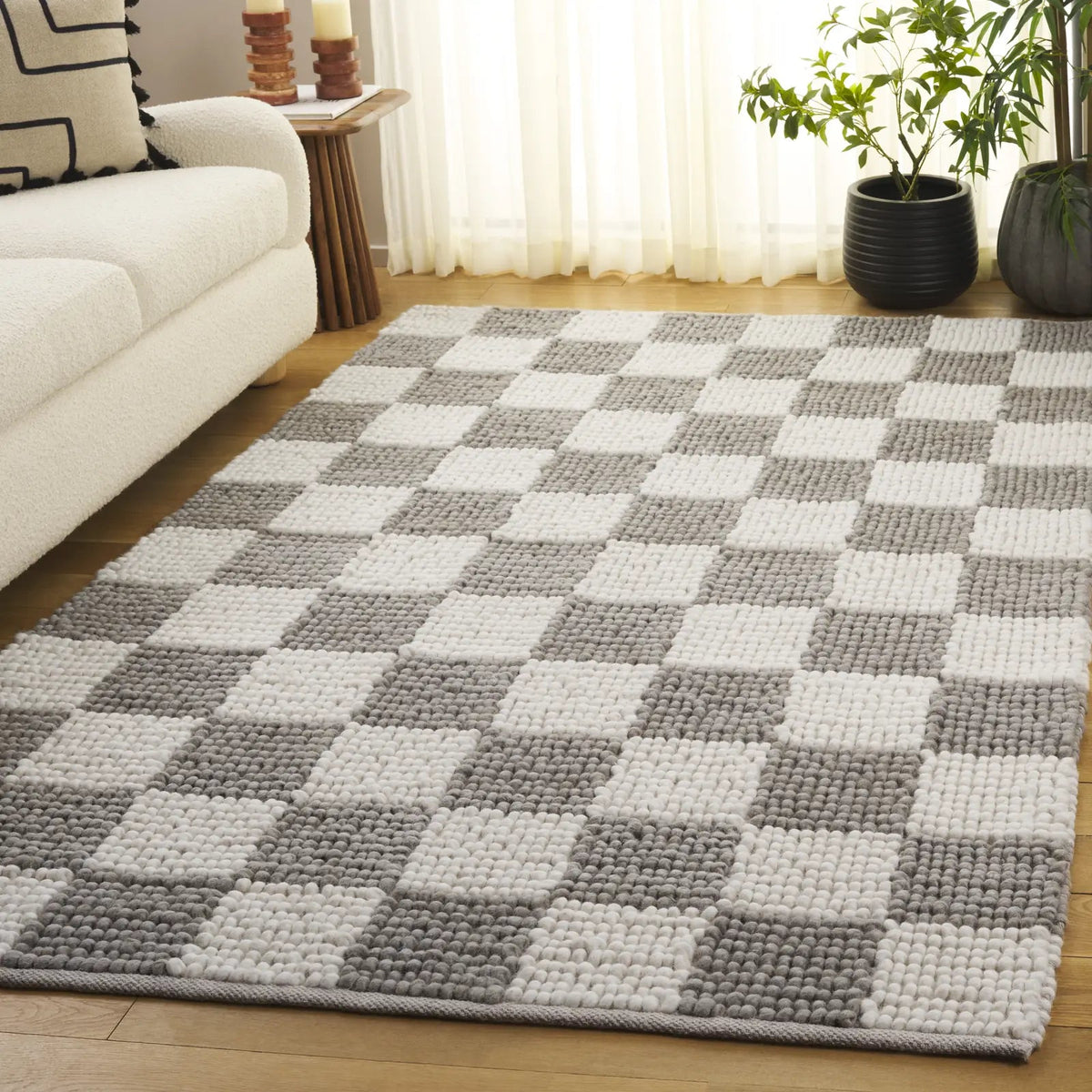 Safavieh Natura 4'-0" x 6'-0" Rug in Grey / Ivory