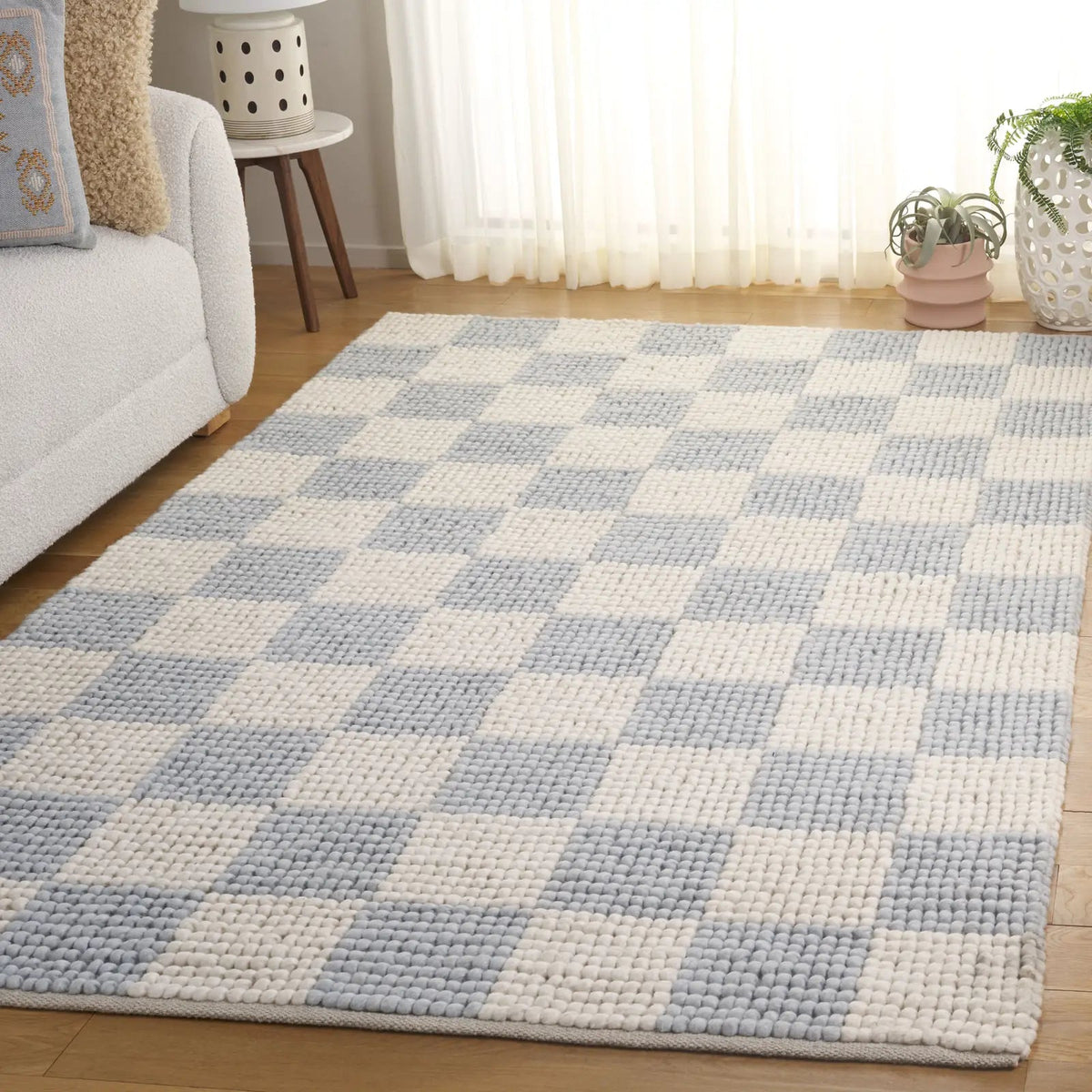 Safavieh Natura 4'-0" x 6'-0" Rug in Light Blue / Ivory