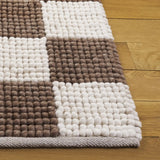Safavieh Natura 4'-0" x 6'-0" Rug in Brown / Ivory