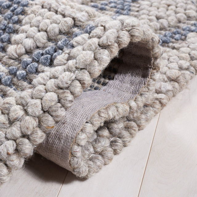 Safavieh Natura Nat313G Silver Rug.