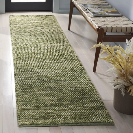 Safavieh Natura 2'-3" x 9'-0" Rug in Green / Ivory