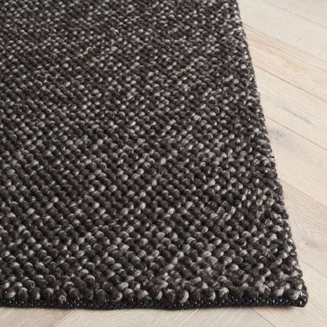 Safavieh Natura 4'-0" x 6'-0" Rug in Black / Grey