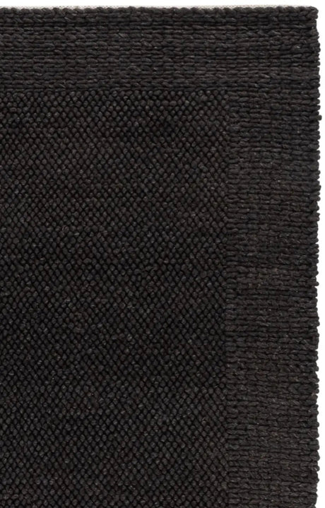 Safavieh Natura 5'-0" x 8'-0" Rug in Charcoal / Black