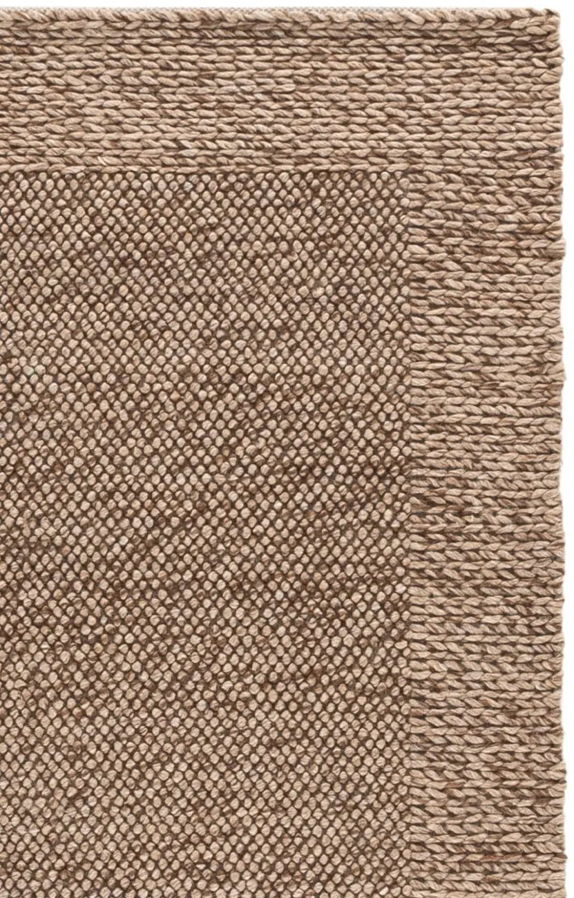 Safavieh Natura 5'-0" x 8'-0" Rug in Light Brown