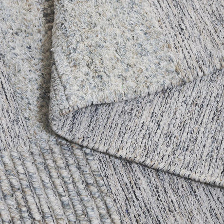 Safavieh Natura 2'-3" x 9'-0" Rug in Grey / Beige