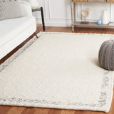 Safavieh Natura 4'-0" x 6'-0" Rug in Ivory / Grey